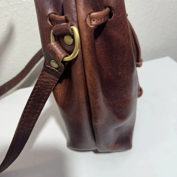 Portland Leather Brown Shoulder Bag - Picture 9 of 16